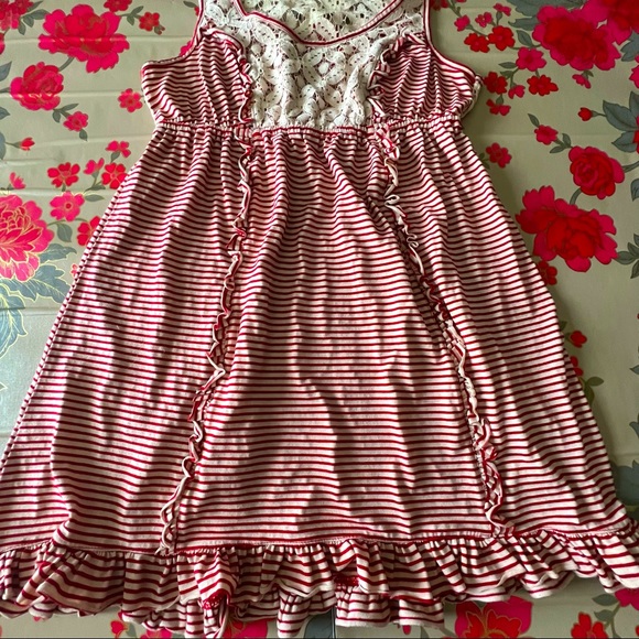 Lace trim striped dress - Picture 4 of 6